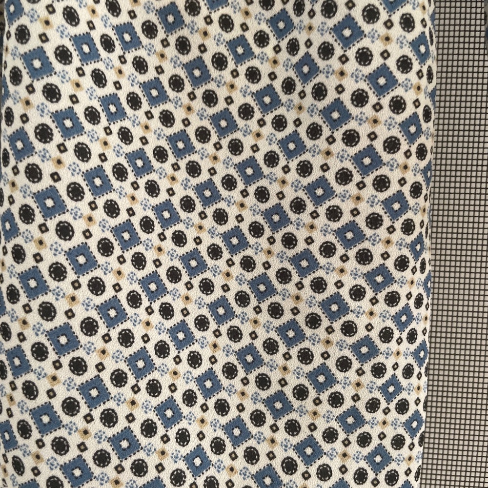 Max Studio L V Neck Blouse Tie Front 3/4 Sleeve